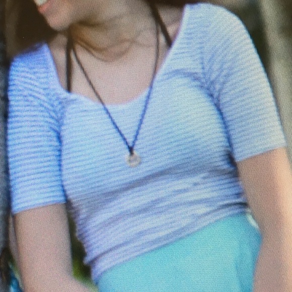 Divided Top - Picture 5 of 7